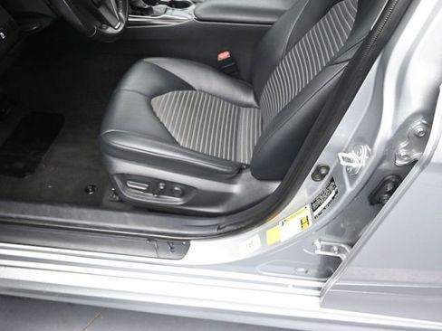 Used 2023 Toyota Camry SE image 28
