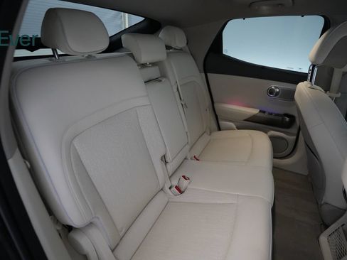 Used 2023 Genesis GV60 Advanced AWD/4WD image 5