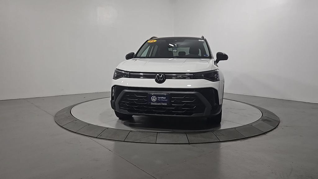 Used 2025 Volkswagen Taos SE FWD image 10
