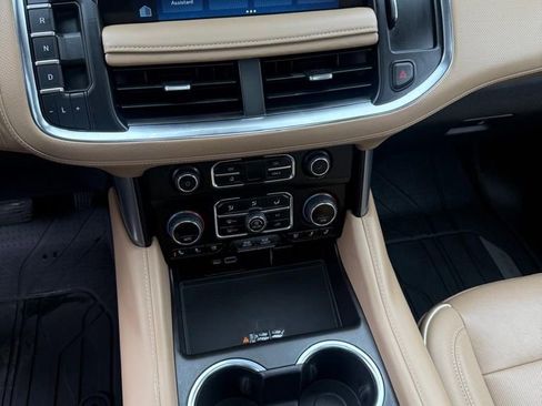 Used 2023 Chevrolet Tahoe Premier AWD/4WD image 30
