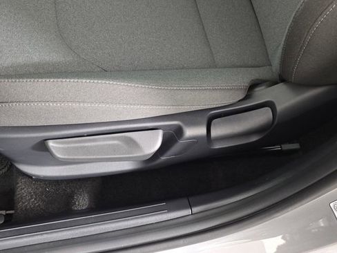 Used 2025 Kia K4 LXS image 35