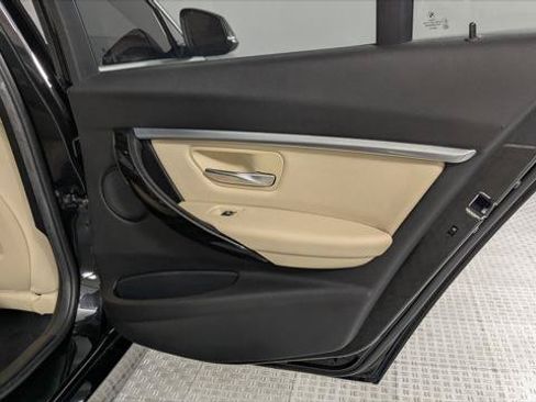 Used 2018 BMW 330i Sedan RWD image 21