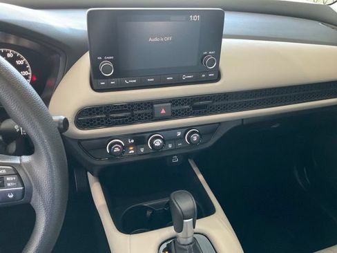 Certified 2025 Honda HR-V LX image 12