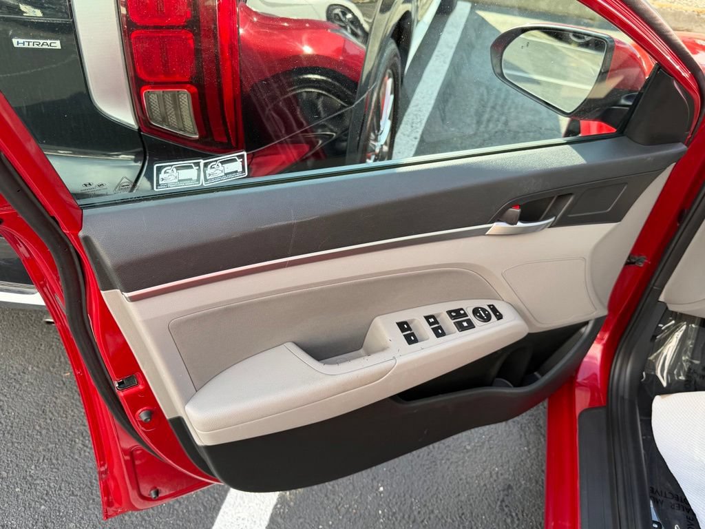 Used 2020 Hyundai Elantra SEL FWD image 10