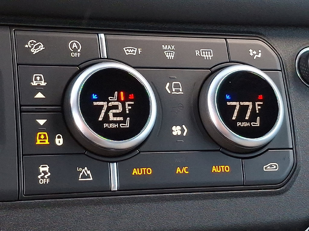 Used 2022 Land Rover Defender 110 XS Edition AWD/4WD image 22