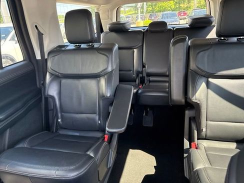 Used 2025 Ford Expedition Max Platinum AWD/4WD image 22