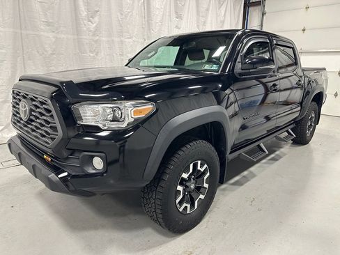 Used 2021 Toyota Tacoma TRD Off-Road w/ Technology Package AWD/4WD image 3
