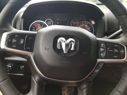 Certified 2025 RAM 2500 Big Horn AWD/4WD image 36