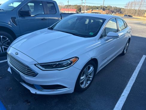 Used 2018 Ford Fusion SE w/ Equipment Group 602A image 11