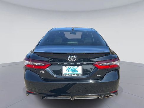 Used 2024 Toyota Camry SE image 5