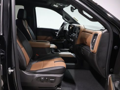 Used 2019 Chevrolet Silverado 1500 High Country image 23