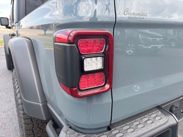 Used 2026 Jeep Gladiator Rubicon AWD/4WD image 11