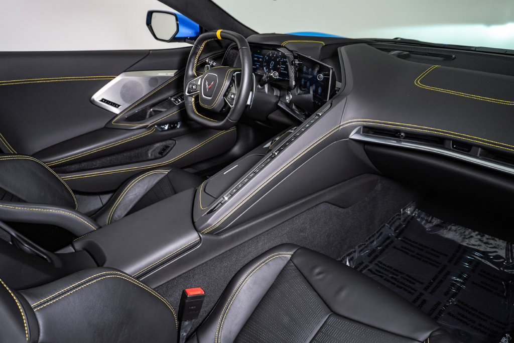 Used 2021 Chevrolet Corvette Stingray Premium Cpe w/ Z51 Performance Package RWD image 16