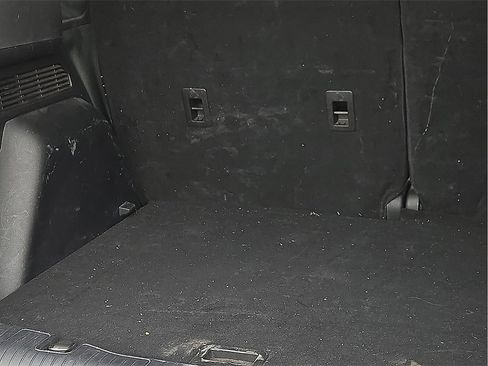 Used 2022 Ford Escape SE w/ SE Sport Appearance Package image 8