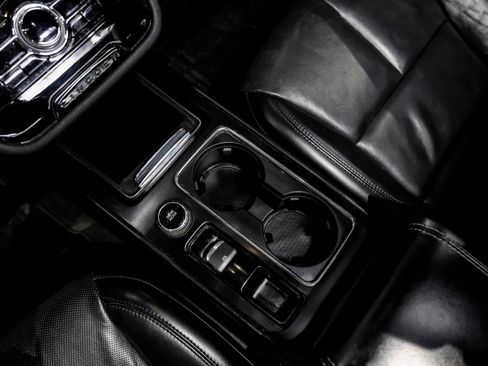 Used 2020 Lincoln Corsair Reserve w/ Equipment Group 201A image 28