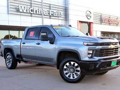 Used 2025 Chevrolet Silverado 2500 Custom w/ Custom Value Package