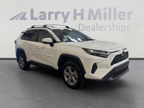 Certified 2025 Toyota RAV4 XLE w/ Convenience Package FWD image 7