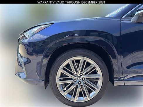 Used 2026 Lexus TX 550h AWD Plug-In Hybrid w/ Technology Package image 5