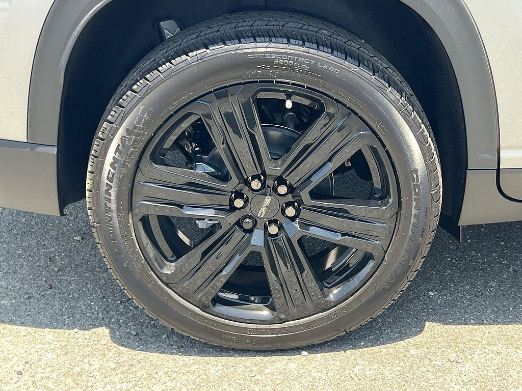 New 2026 GMC Acadia Elevation w/ Black Edition FWD image 31