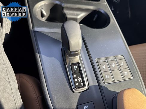 Used 2025 Lexus UX 300h FWD image 26