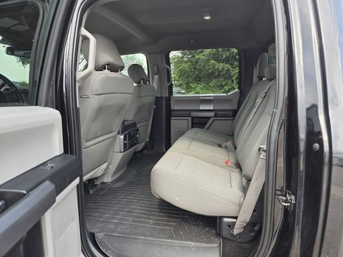 Used 2018 Ford F150 XLT w/ Equipment Group 302A Luxury AWD/4WD image 11