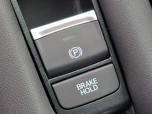 Certified 2023 Honda HR-V LX image 25