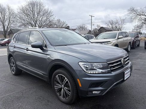 Used 2018 Volkswagen Tiguan SEL w/ 3rd Row Seat Package image 7