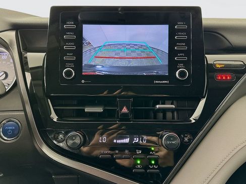 Used 2021 Toyota Camry LE image 13