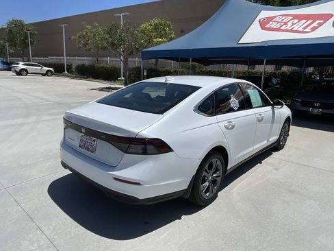 Certified 2023 Honda Accord EX image 26