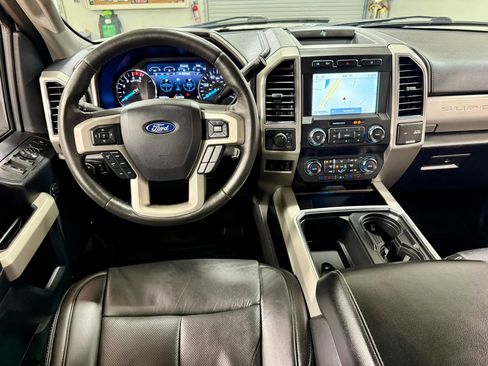 Used 2020 Ford F250 Lariat w/ Lariat Value Package AWD/4WD image 24