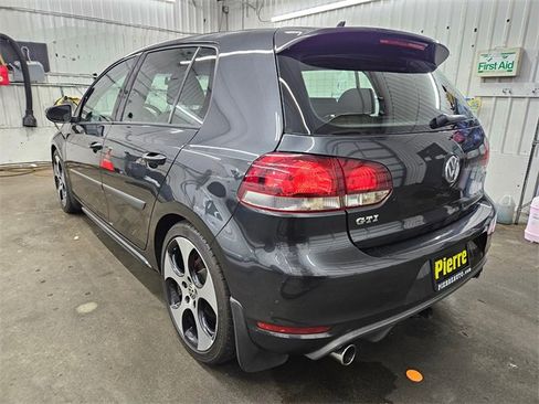 Used 2012 Volkswagen Golf 4-Door image 4