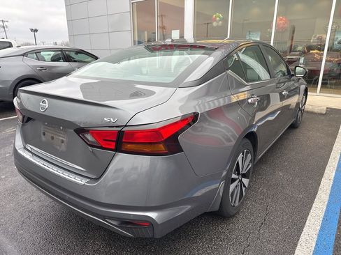 Used 2021 Nissan Altima 2.5 SV image 5