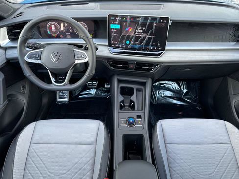 New 2026 Volkswagen Tiguan SE R-Line AWD/4WD image 12
