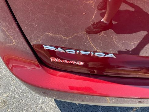 Used 2021 Chrysler Pacifica Pinnacle FWD image 14