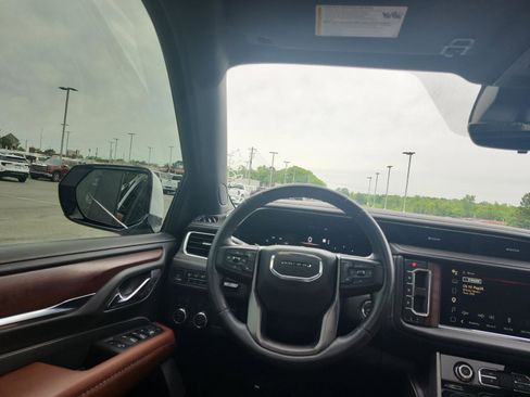 Certified 2023 GMC Yukon XL Denali Ultimate AWD/4WD image 17