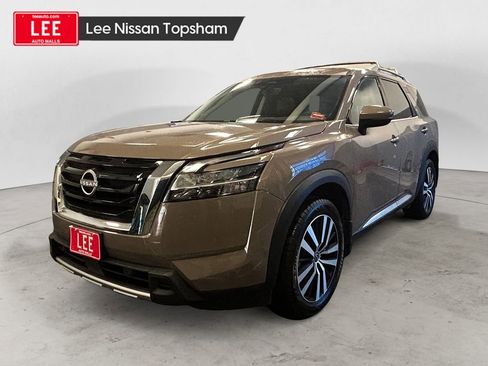 Used 2024 Nissan Pathfinder Platinum w/ Cargo Package image 1