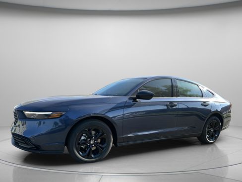 New 2025 Honda Accord SE image 2