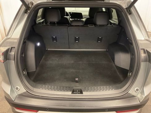 Used 2025 Chevrolet Equinox LT w/ Convenience Package II image 8