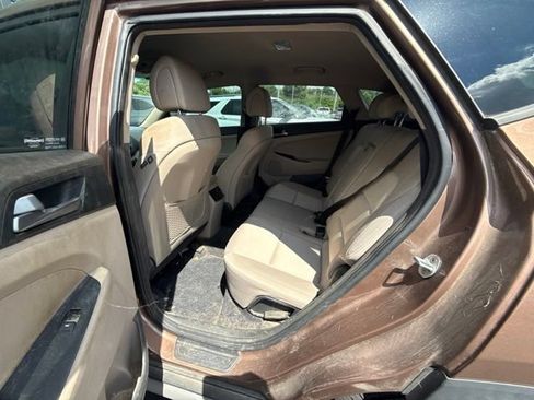 Used 2017 Hyundai Tucson Sport w/ Cargo Package FWD image 5