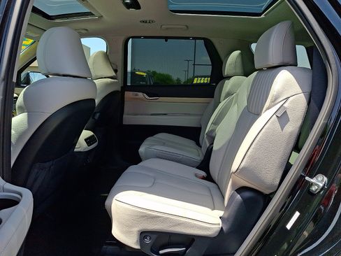 Used 2025 Hyundai Palisade Limited AWD/4WD image 10