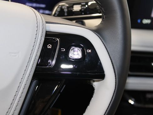 New 2026 Lincoln Aviator 2WD w/ Jet Appearance Package image 39