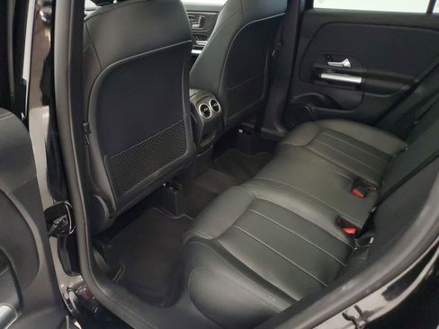Used 2022 Mercedes-Benz GLA 250 4MATIC image 22