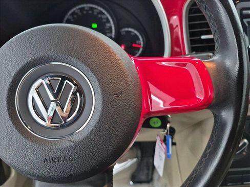 Used 2013 Volkswagen Beetle 2.5 FWD image 27