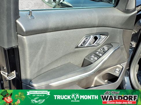 Used 2020 BMW 330i xDrive Sedan w/ Convenience Package image 7