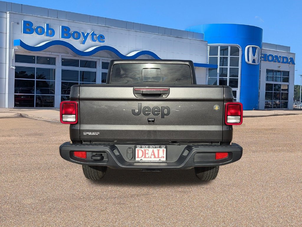 Used 2024 Jeep Gladiator Sport AWD/4WD image 6