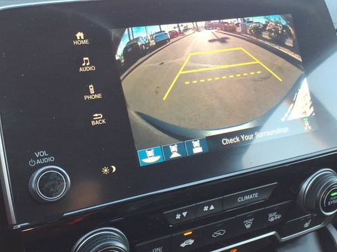 Used 2021 Honda CR-V EX-L image 17