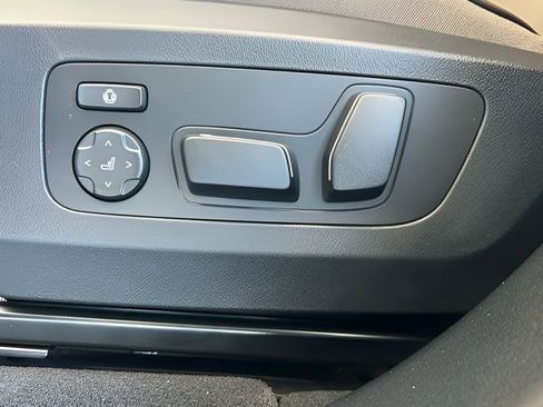 New 2026 BMW X3 xDrive30 w/ Premium Package image 14