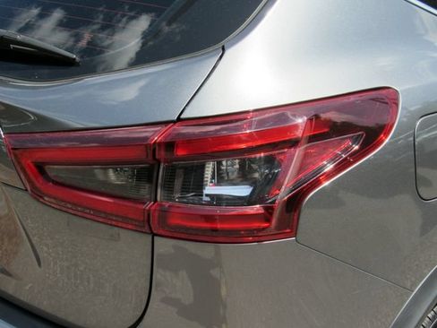 Certified 2022 Nissan Rogue Sport S FWD image 11