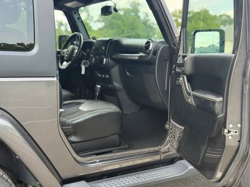 Used 2017 Jeep Wrangler Sport AWD/4WD image 15