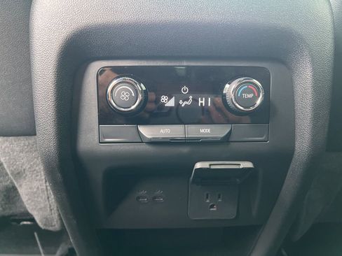 Used 2025 Chevrolet Traverse Z71 w/ Enhanced Driving Package image 24